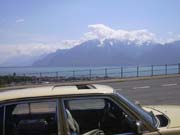 Der 200 D vor dem Genfer See in Vevey