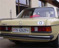 Ein seltener Anblick ein W123er/200D mit Schweizer Nummernschild