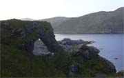 Das Nordkap-Tor, ein weiteres Wahrzeichen der Insel